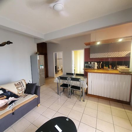 T2 Au Rez De Chaussee, Parking Prive Et Wifi Haut Debit Le Tampon Buitenkant foto